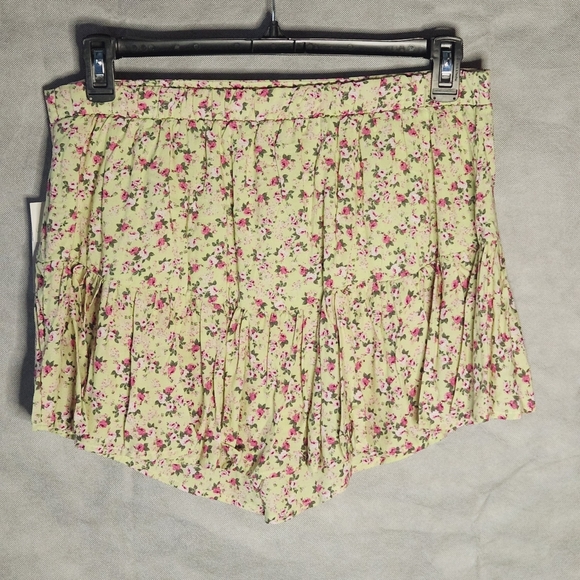 Ultra Flirt Juniors' Ruffled Hem Mini Skort - Picture 2 of 9